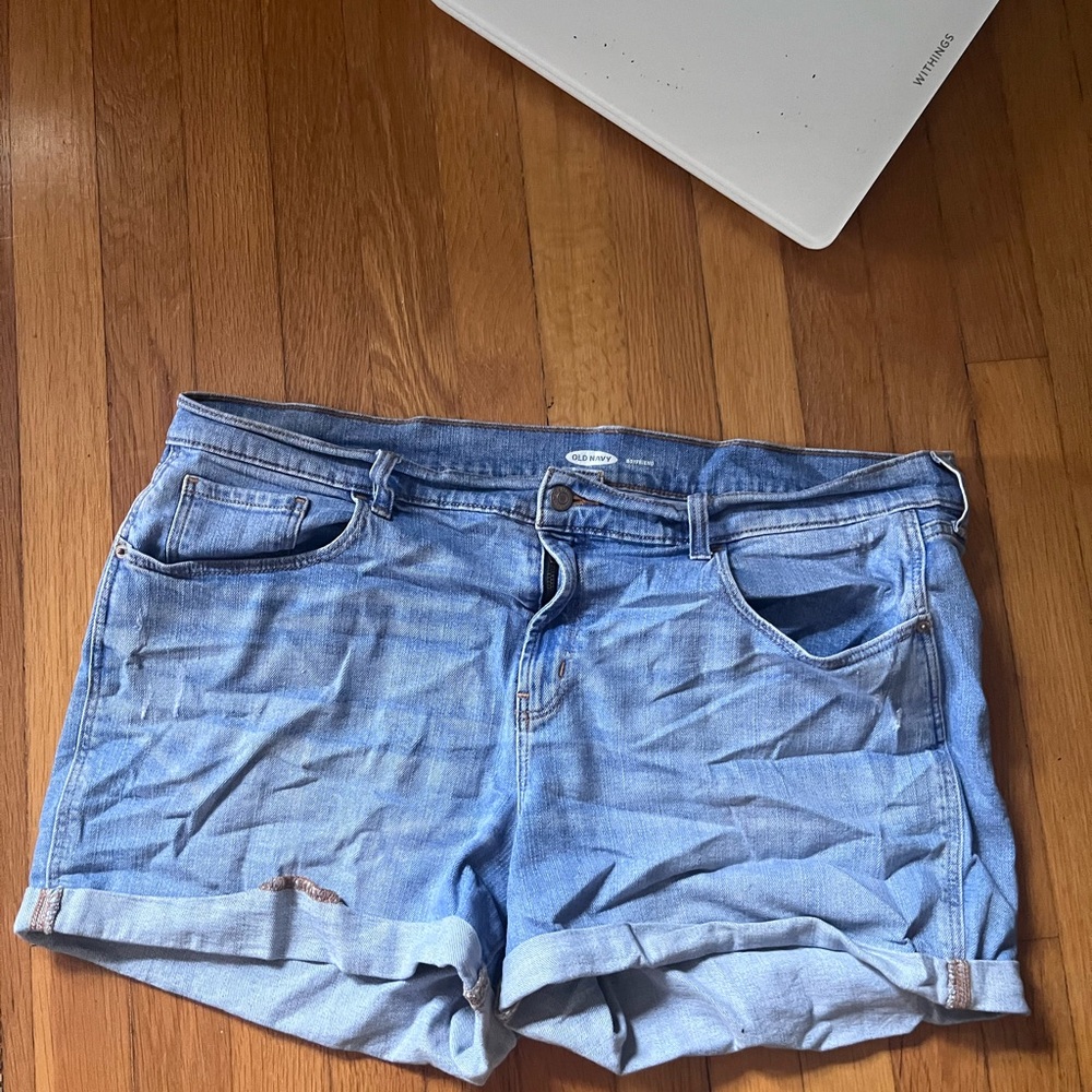 Old Navy women’s shorts - size 16, boyfriend fit